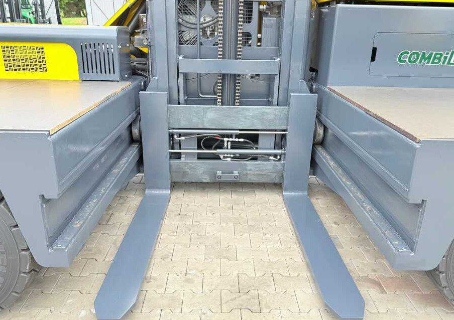 Combilift C6000FSL / DIESEL / DUPLEX – 4100MM / 1400MM FORKS / SIDeloADER / 6000KG LIFTING CAPACITY / FREE LIFT / DEUTZ ENGINE / EXCELLENT CONDITION - Bočni utovarivač: slika 5 Combilift C6000FSL / DIESEL / DUPLEX – 4100MM / 1400MM FORKS / SIDeloADER / 6000KG LIFTING CAPACITY / FREE LIFT / DEUTZ ENGINE / EXCELLENT CONDITION - Bočni utovarivač: slika 5