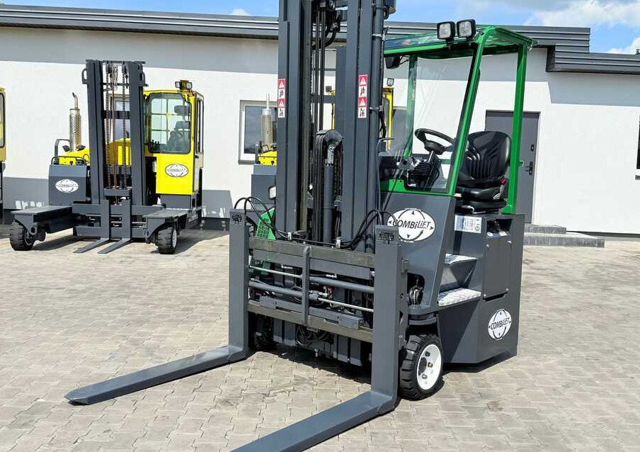 Combilift CB2500 / DIESEL / EXTENDABLE FORKS / TRIPLEX / 5500MM / FREE LIFT / SIDE SHIFT / FORK POSITIONER / LIKE NEW - Viljuškar sa 4 strane: slika 1 Combilift CB2500 / DIESEL / EXTENDABLE FORKS / TRIPLEX / 5500MM / FREE LIFT / SIDE SHIFT / FORK POSITIONER / LIKE NEW - Viljuškar sa 4 strane: slika 1