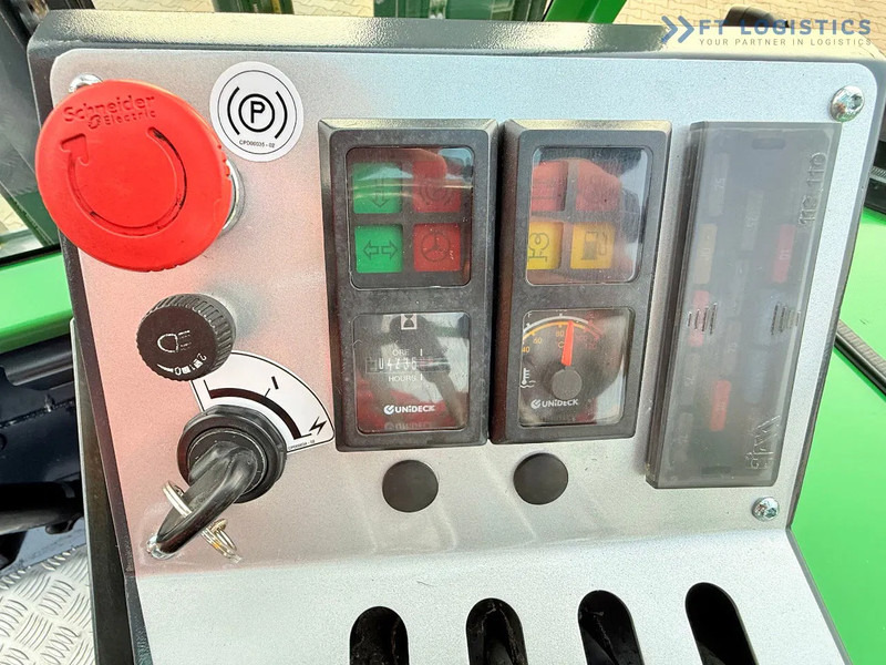 Viljuškar sa 4 strane Combilift COMBILIFT C4000CB – TRIPLEX 5200mm – Year 2017 – LPG – FREE LIFT – SIDESHIFT – FORK POSITIONER – CONDITION 5/5 COMBILIFT C4000CB: slika 18 Viljuškar sa 4 strane Combilift COMBILIFT C4000CB – TRIPLEX 5200mm – Year 2017 – LPG – FREE LIFT – SIDESHIFT – FORK POSITIONER – CONDITION 5/5 COMBILIFT C4000CB: slika 18