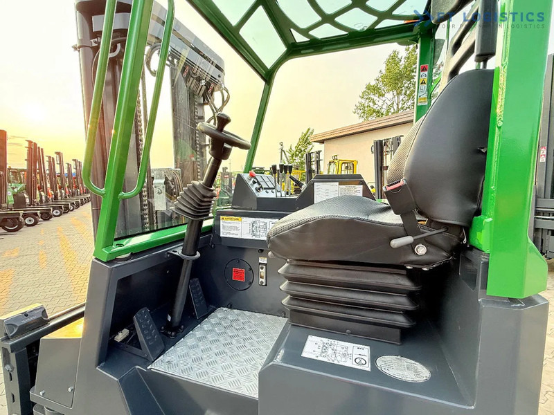 Viljuškar sa 4 strane Combilift COMBILIFT C4000CB – TRIPLEX 5200mm – Year 2017 – LPG – FREE LIFT – SIDESHIFT – FORK POSITIONER – CONDITION 5/5 COMBILIFT C4000CB: slika 13 Viljuškar sa 4 strane Combilift COMBILIFT C4000CB – TRIPLEX 5200mm – Year 2017 – LPG – FREE LIFT – SIDESHIFT – FORK POSITIONER – CONDITION 5/5 COMBILIFT C4000CB: slika 13