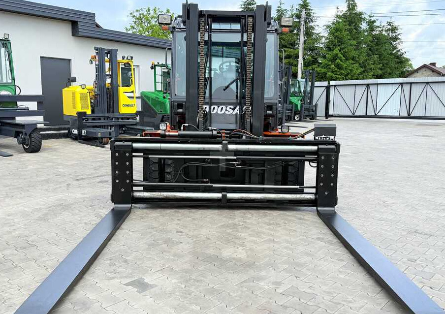 Doosan DOOSAN / DUPLEX 3000MM / SIDE SHIFT / FORK POSITIONER / 2500MM FORKS / 7000KG / CABIN / LIKE NEW - Dizel viljuškar: slika 2 Doosan DOOSAN / DUPLEX 3000MM / SIDE SHIFT / FORK POSITIONER / 2500MM FORKS / 7000KG / CABIN / LIKE NEW - Dizel viljuškar: slika 2