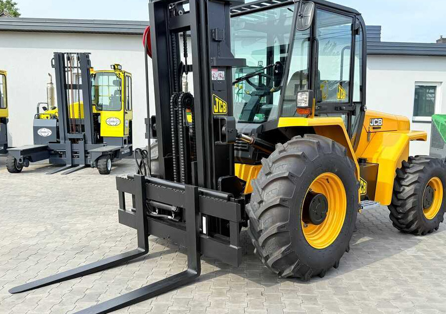 JCB 940 / DIESEL / TRIPLEX 4500MM / FORK POSITIONER / FORK SIDESHIFT / 4T / NEW TYRES / LIKE NEW - Terenski viljuškar: slika 1 JCB 940 / DIESEL / TRIPLEX 4500MM / FORK POSITIONER / FORK SIDESHIFT / 4T / NEW TYRES / LIKE NEW - Terenski viljuškar: slika 1