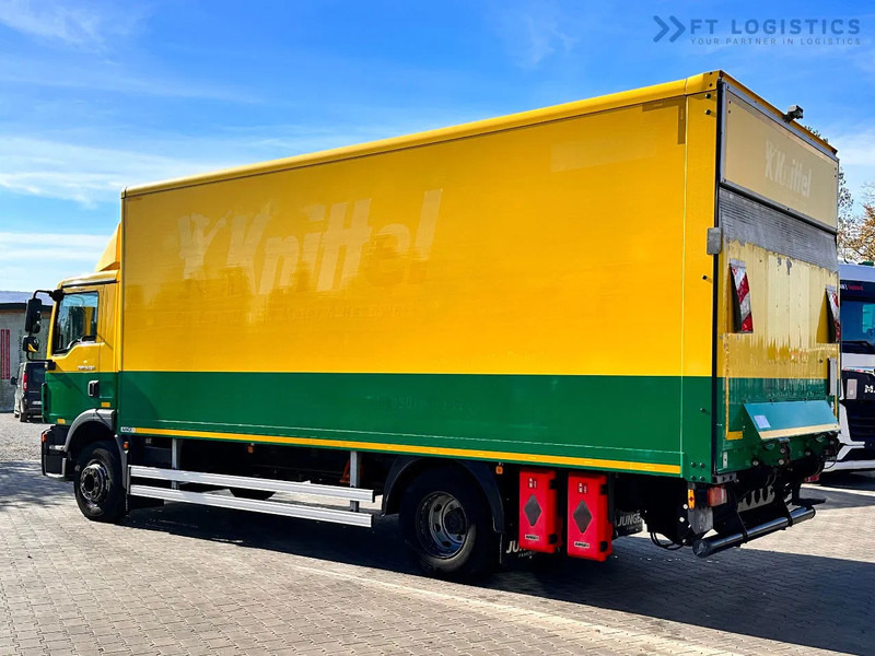 MAN TGM 15.250 MAN TGM 15.250 4X2 / CONTAINER - 16 PALLETS / TAIL LIFT / TIRES 80% / PERFECT CONDITION - Kamion sa zatvorenim sandukom: slika 4 MAN TGM 15.250 MAN TGM 15.250 4X2 / CONTAINER - 16 PALLETS / TAIL LIFT / TIRES 80% / PERFECT CONDITION - Kamion sa zatvorenim sandukom: slika 4