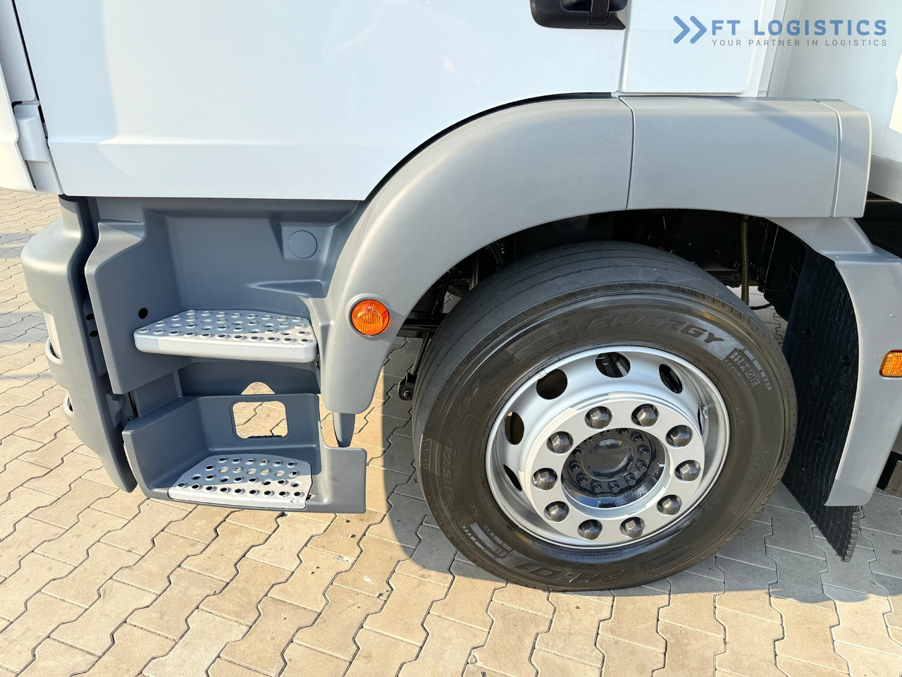MAN TGM 18.290 / THERMOKING T-1200R / BI-TEMPERATURE / 19 PALLETS / 90% TYRES / EXCELLENT CONDITION / DHOLLANDIA TAIL LIFT / SIDE DOOR / PAYLOAD 8,220 KG - Hladnjača: slika 5 MAN TGM 18.290 / THERMOKING T-1200R / BI-TEMPERATURE / 19 PALLETS / 90% TYRES / EXCELLENT CONDITION / DHOLLANDIA TAIL LIFT / SIDE DOOR / PAYLOAD 8,220 KG - Hladnjača: slika 5