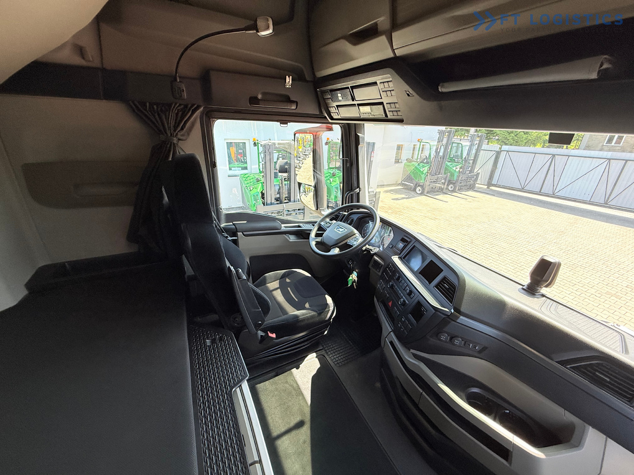 Kamion sa ceradom novi MAN TGX 26.470 / 19 Pallets / Steering Axle / 15 Ton Payload / Retarder / Excellent Condition: slika 34