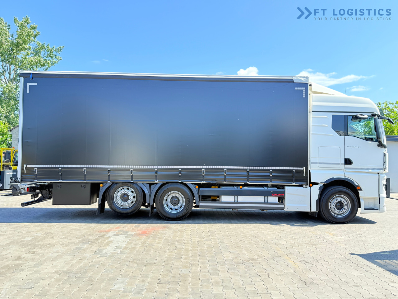 Kamion sa ceradom novi MAN TGX 26.470 / 19 Pallets / Steering Axle / 15 Ton Payload / Retarder / Excellent Condition: slika 19