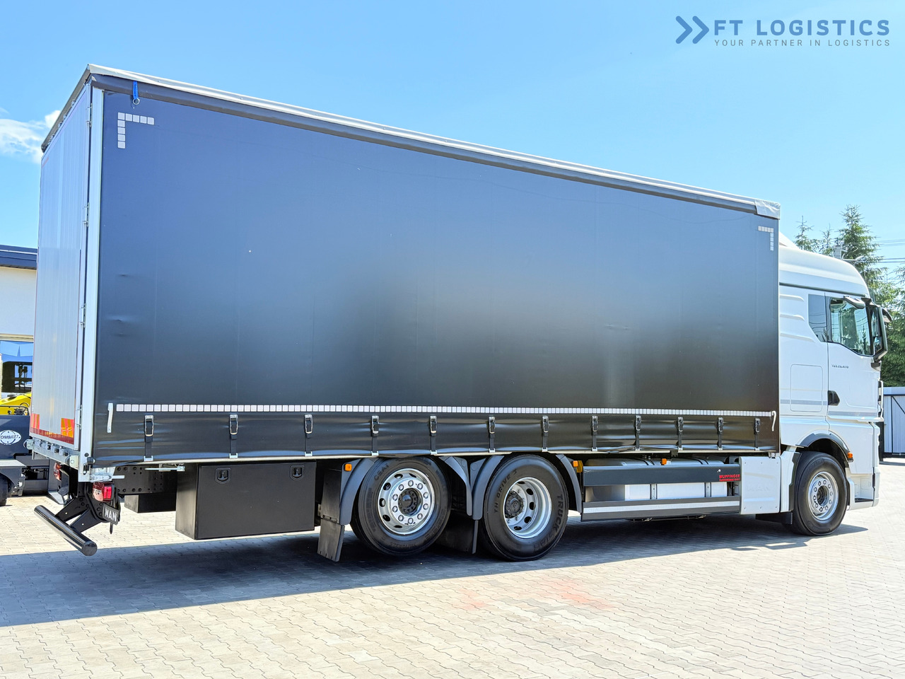 Kamion sa ceradom novi MAN TGX 26.470 / 19 Pallets / Steering Axle / 15 Ton Payload / Retarder / Excellent Condition: slika 18