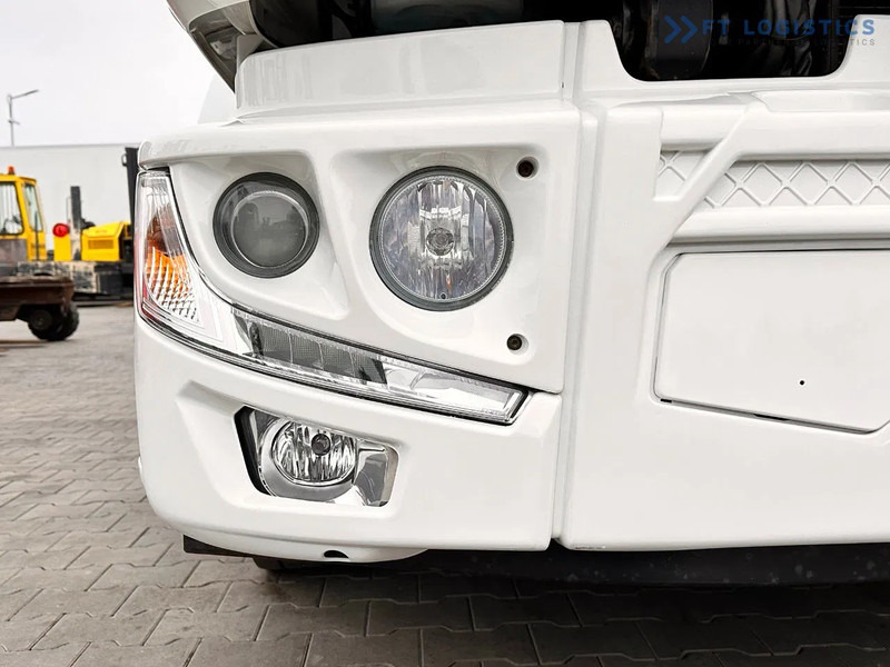 Renault Midlum 250 Renault D 250 / AUTOMATIC / 4X2 / 18 PALLETS / TAIL LIFT / SIDE BOARDS / curtainsider truck - Kamion sa ceradom: slika 4 Renault Midlum 250 Renault D 250 / AUTOMATIC / 4X2 / 18 PALLETS / TAIL LIFT / SIDE BOARDS / curtainsider truck - Kamion sa ceradom: slika 4