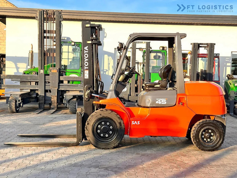 Toyota 42-4FD40 / DIESEL / 4500KG / DUPLEX / FORKS 1400MM / WELL-MAINTAINED 42-4FD40 / DIESEL / 4500KG / DUPLEX / FORKS 1400MM / WELL-M - Dizel viljuškar: slika 4 Toyota 42-4FD40 / DIESEL / 4500KG / DUPLEX / FORKS 1400MM / WELL-MAINTAINED 42-4FD40 / DIESEL / 4500KG / DUPLEX / FORKS 1400MM / WELL-M - Dizel viljuškar: slika 4