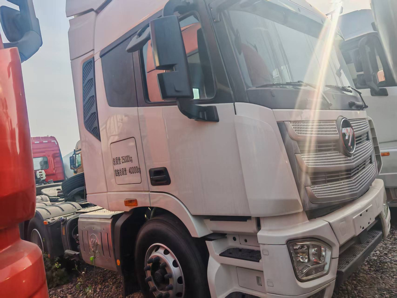 Auman 6×4 - Prikolica sa golom šasijom: slika 1 Auman 6×4 - Prikolica sa golom šasijom: slika 1