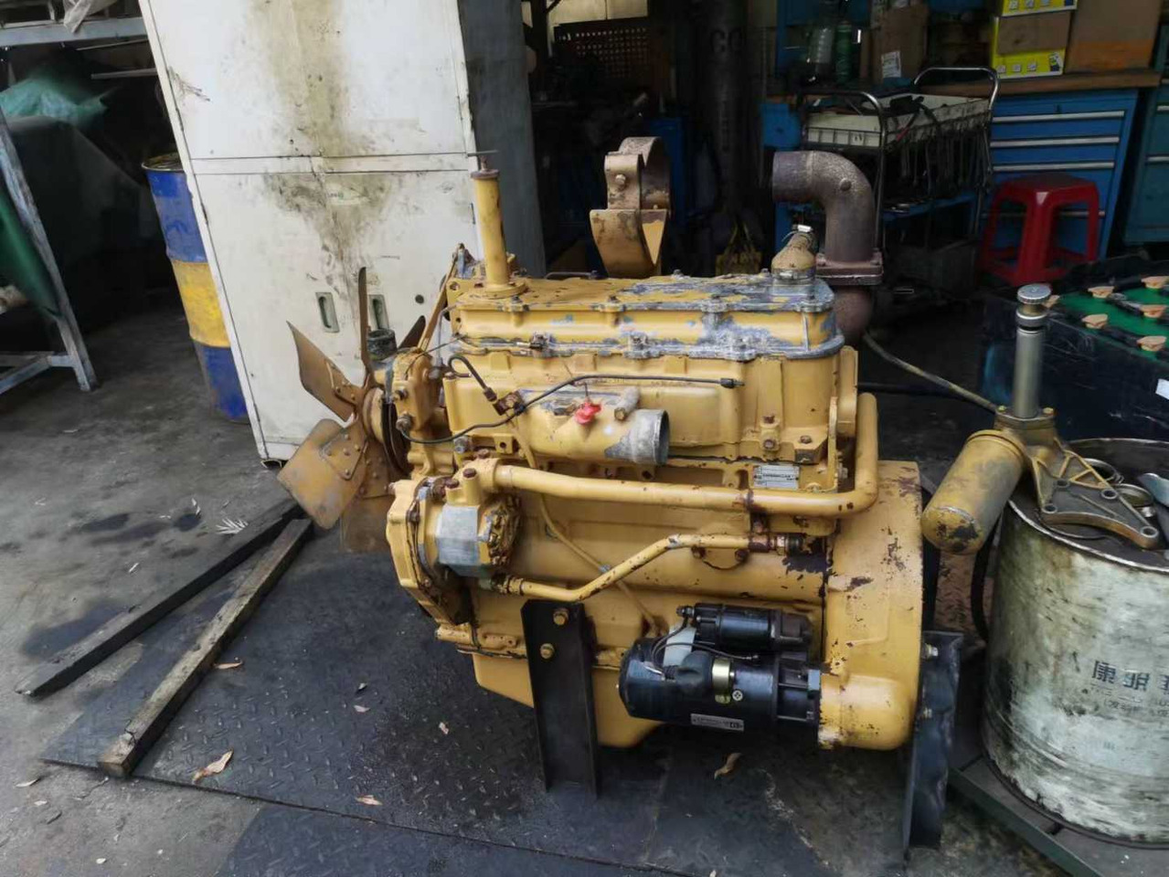 CATERPILLAR 3204C - Motor za Bager: slika 1 CATERPILLAR 3204C - Motor za Bager: slika 1