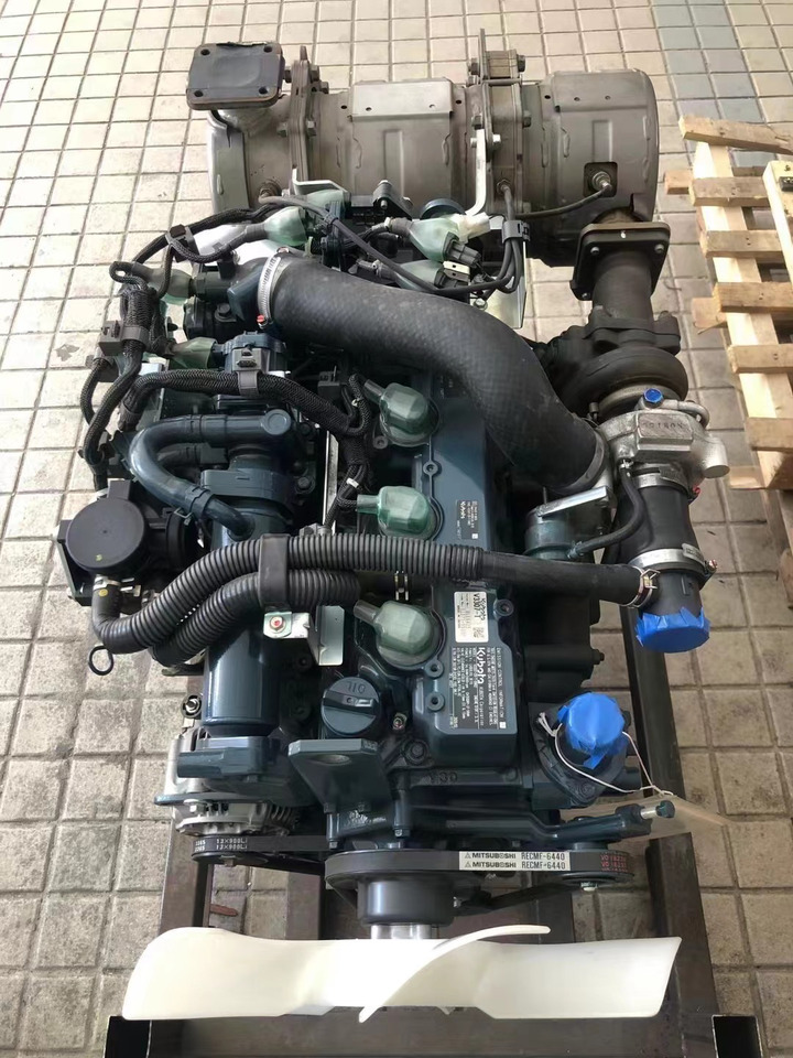CATERPILLAR C3.3B - Motor za Bager: slika 1 CATERPILLAR C3.3B - Motor za Bager: slika 1