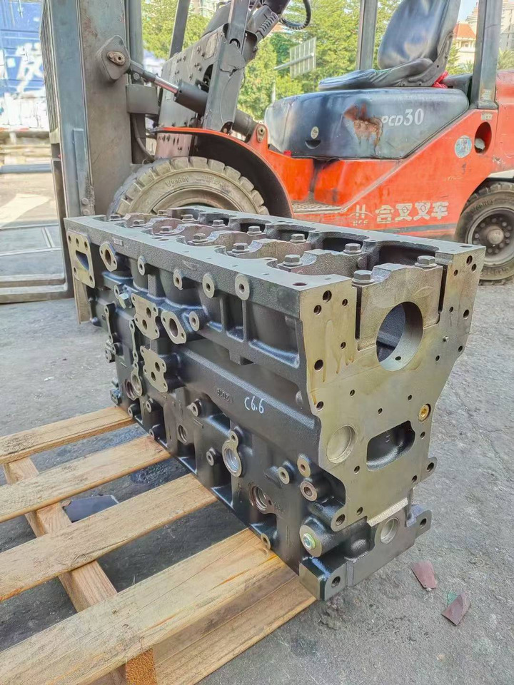 CATERPILLAR C6.6 - Cilindar blok za Bager: slika 4 CATERPILLAR C6.6 - Cilindar blok za Bager: slika 4