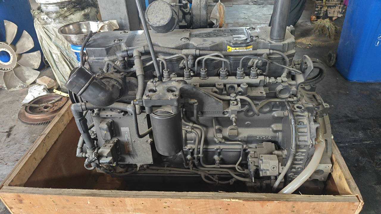 CATERPILLAR QSB6.7 - Motor za Bager: slika 2 CATERPILLAR QSB6.7 - Motor za Bager: slika 2