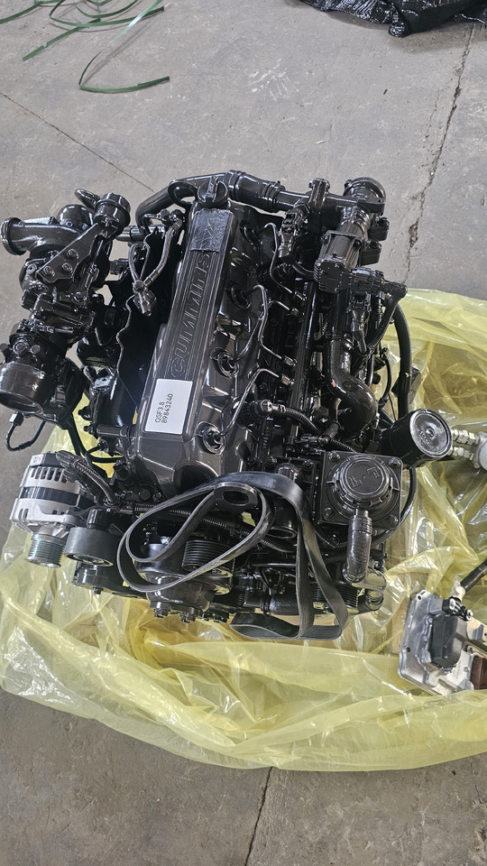 CUMMINS QSF3.8 - Motor za Bager: slika 1 CUMMINS QSF3.8 - Motor za Bager: slika 1