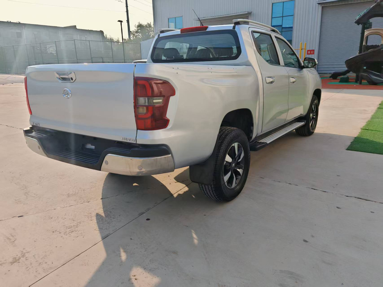 Changan - Pikap, Dostavno vozilo sa duplom kabinom: slika 4 Changan - Pikap, Dostavno vozilo sa duplom kabinom: slika 4