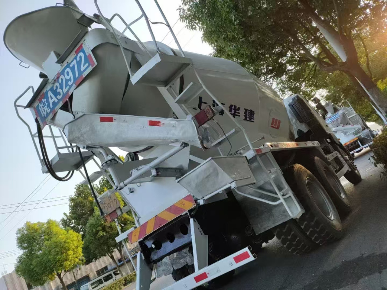 HINO 700 - Kamion cisterna: slika 4 HINO 700 - Kamion cisterna: slika 4