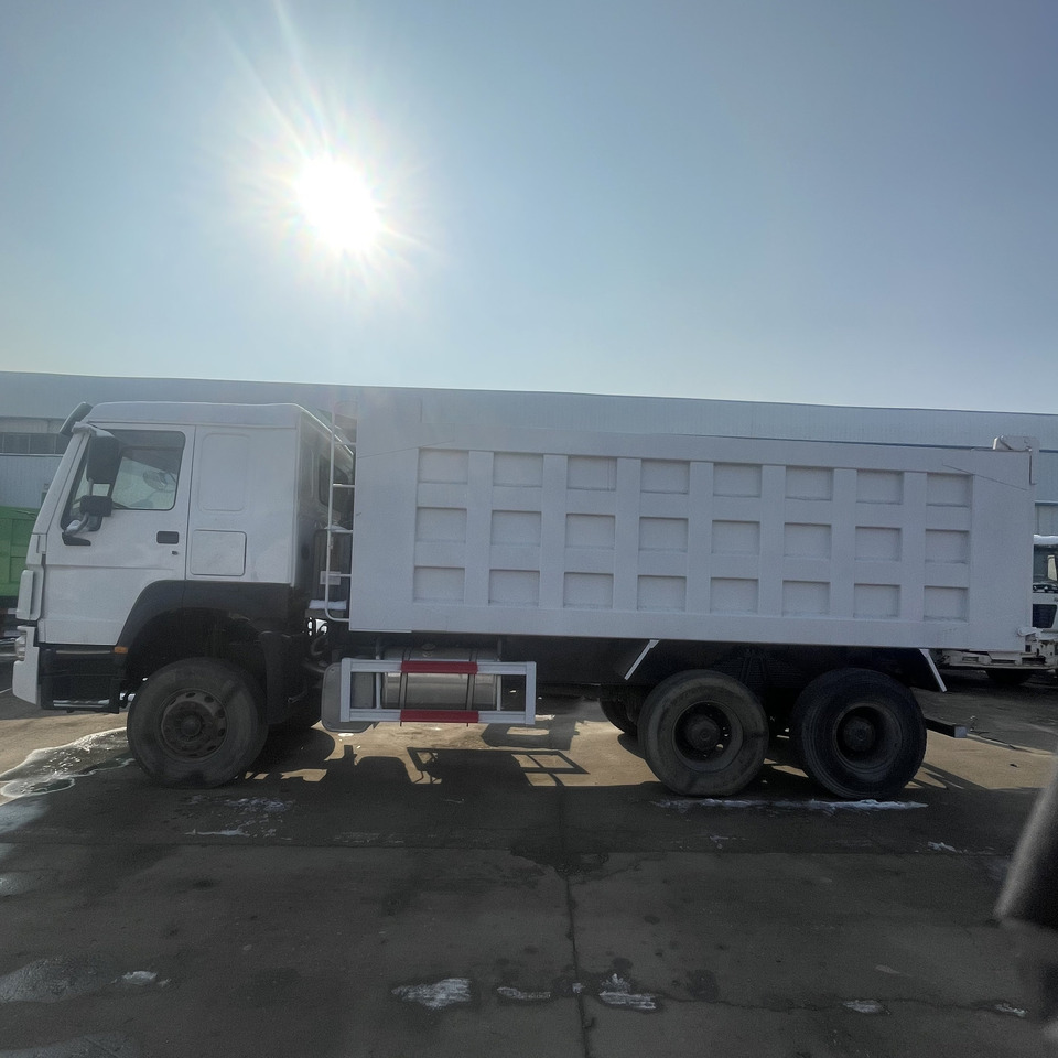 HOWO 6*4 DUMP TRUCK - Istovarivač: slika 2 HOWO 6*4 DUMP TRUCK - Istovarivač: slika 2