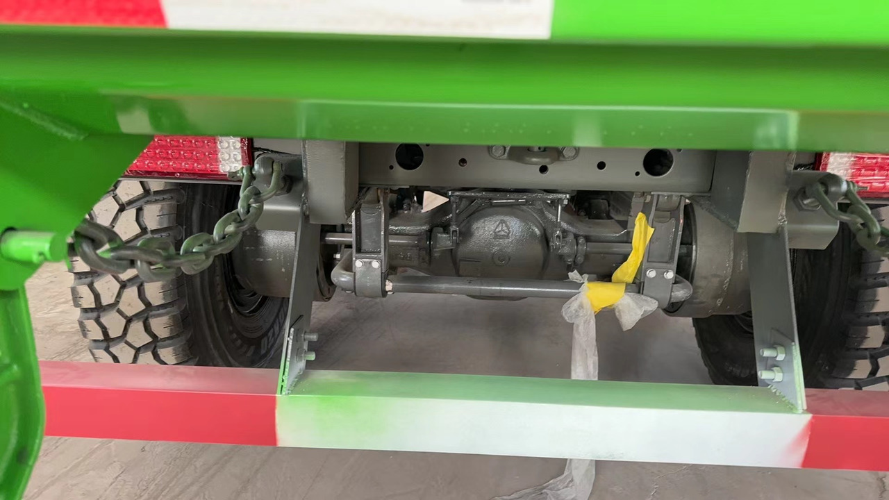 HOWO 6*6 dump truck - Istovarivač: slika 5 HOWO 6*6 dump truck - Istovarivač: slika 5