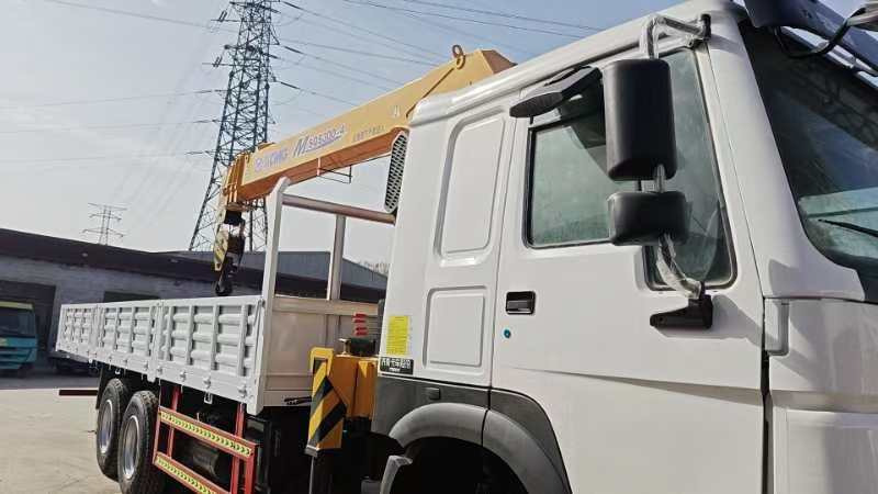 HOWO ,XCMG HOWO 375 engine,XCMG 12 tons crane truck - Kamion sa dizalicom: slika 3 HOWO ,XCMG HOWO 375 engine,XCMG 12 tons crane truck - Kamion sa dizalicom: slika 3