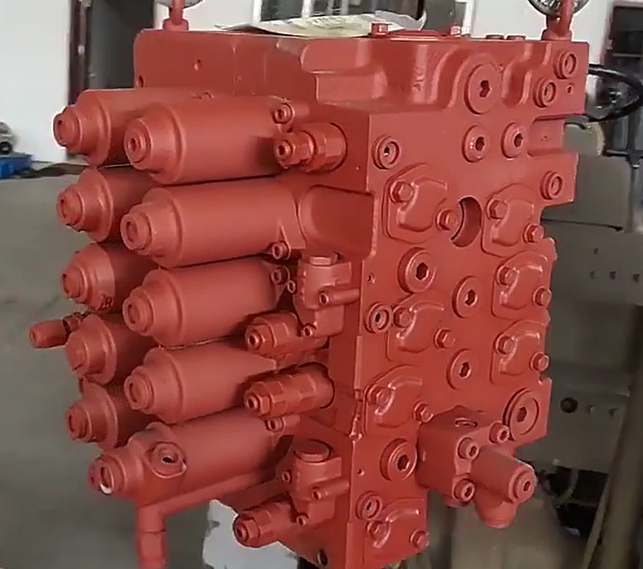 HYUNDAI R210-7 31Q6-16113 31Q6-16111 - Hidraulični ventil za Bager: slika 1 HYUNDAI R210-7 31Q6-16113 31Q6-16111 - Hidraulični ventil za Bager: slika 1