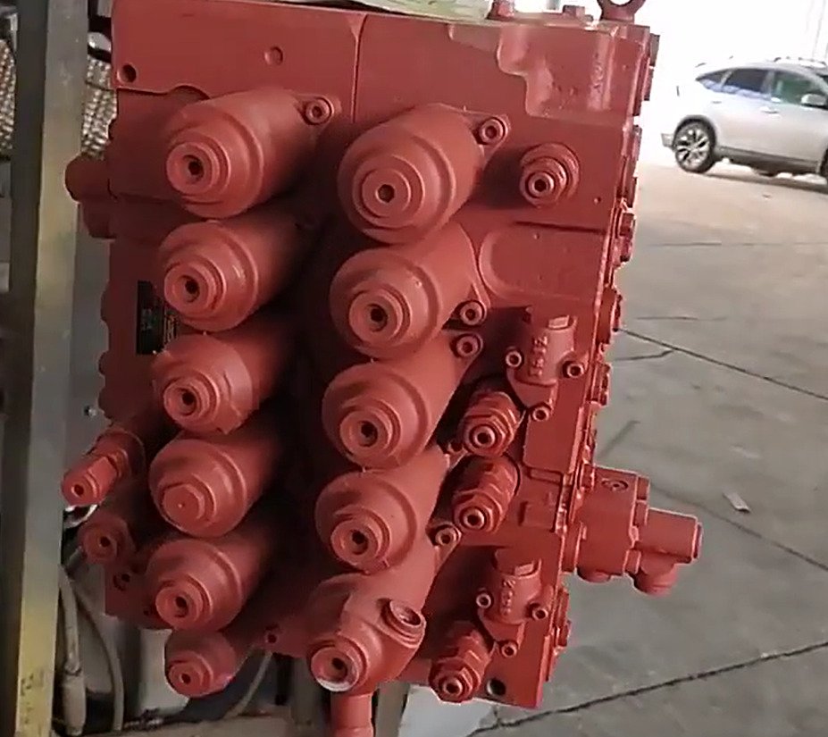 HYUNDAI R210-7 31Q6-16113 31Q6-16111 - Hidraulični ventil za Bager: slika 4 HYUNDAI R210-7 31Q6-16113 31Q6-16111 - Hidraulični ventil za Bager: slika 4