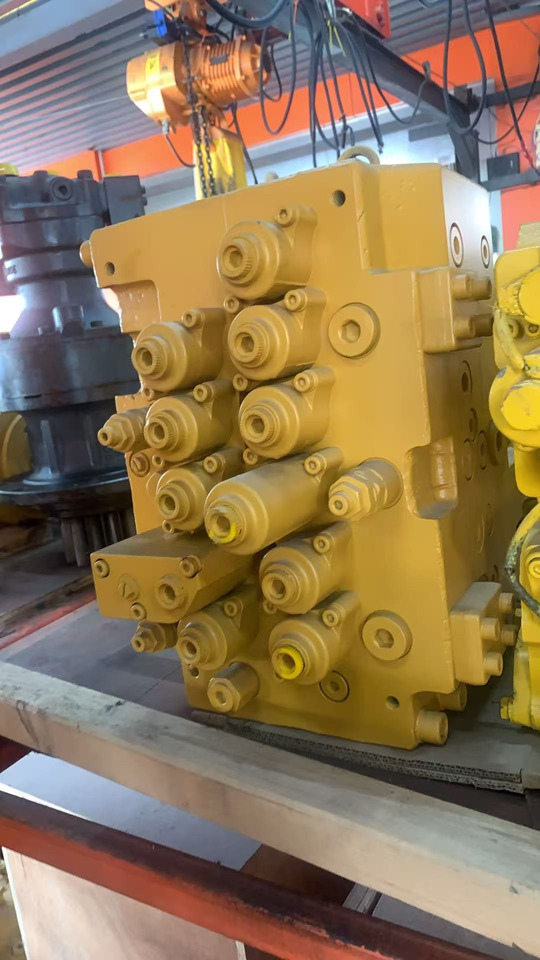 HYUNDAI R210-7 - Hidraulični ventil za Bager: slika 1 HYUNDAI R210-7 - Hidraulični ventil za Bager: slika 1