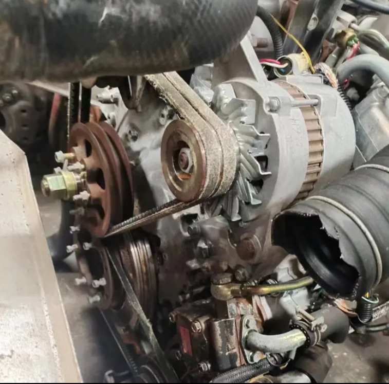 ISUZU 6WF1 - Motor za Bager: slika 2 ISUZU 6WF1 - Motor za Bager: slika 2