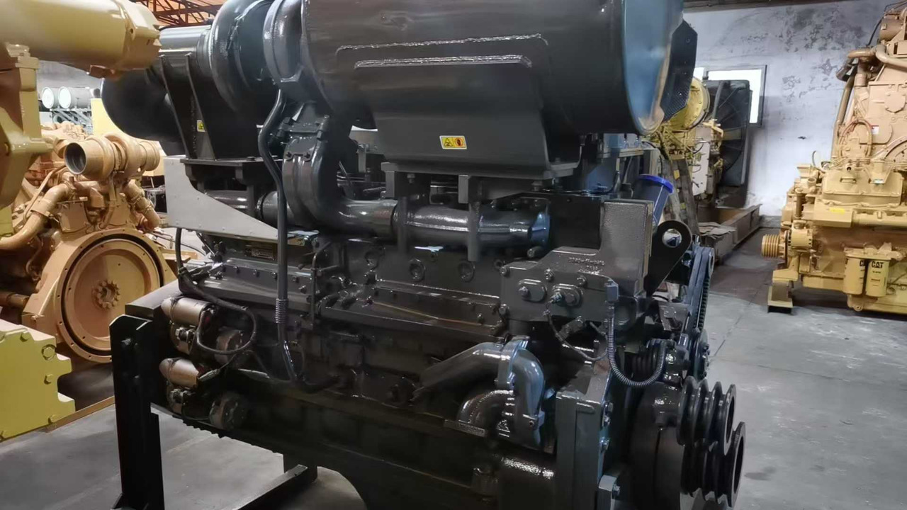 KOMATSU 6D170E-3 - Motor za Utovarivač: slika 1 KOMATSU 6D170E-3 - Motor za Utovarivač: slika 1