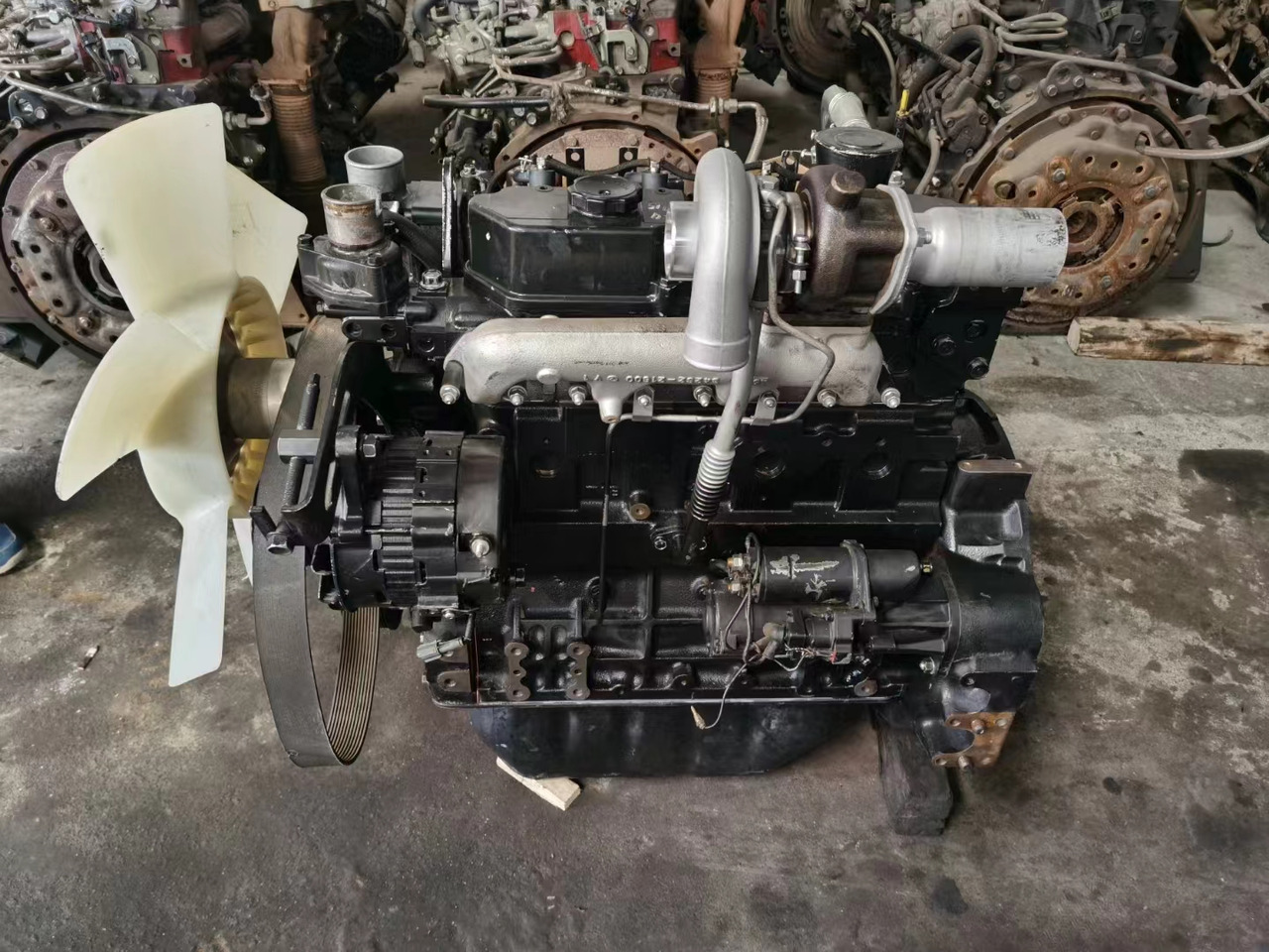 MITSUBISHI D04FR - Motor za Bager: slika 1 MITSUBISHI D04FR - Motor za Bager: slika 1