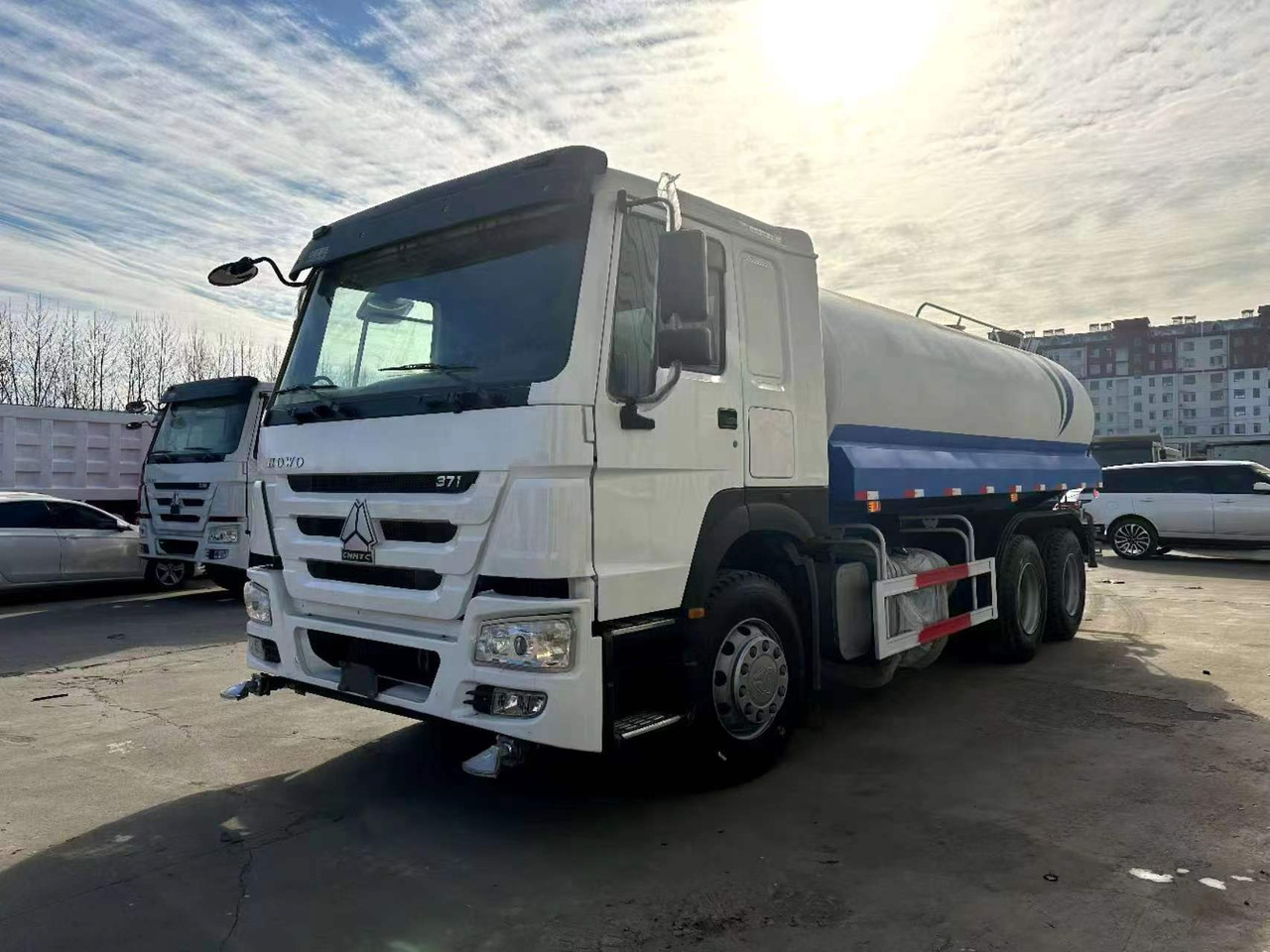 SINOTRUK 20 cubic meters tanker - Kamion cisterna: slika 2 SINOTRUK 20 cubic meters tanker - Kamion cisterna: slika 2