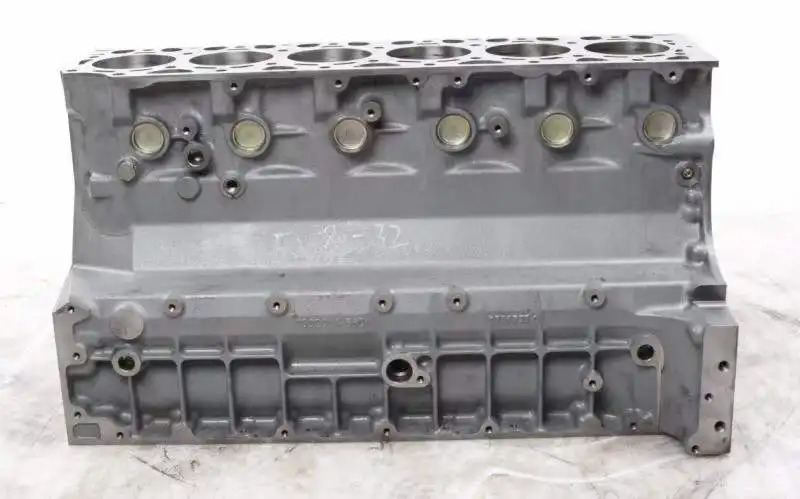 VOLVO D6E - Cilindar blok za Bager: slika 2 VOLVO D6E - Cilindar blok za Bager: slika 2