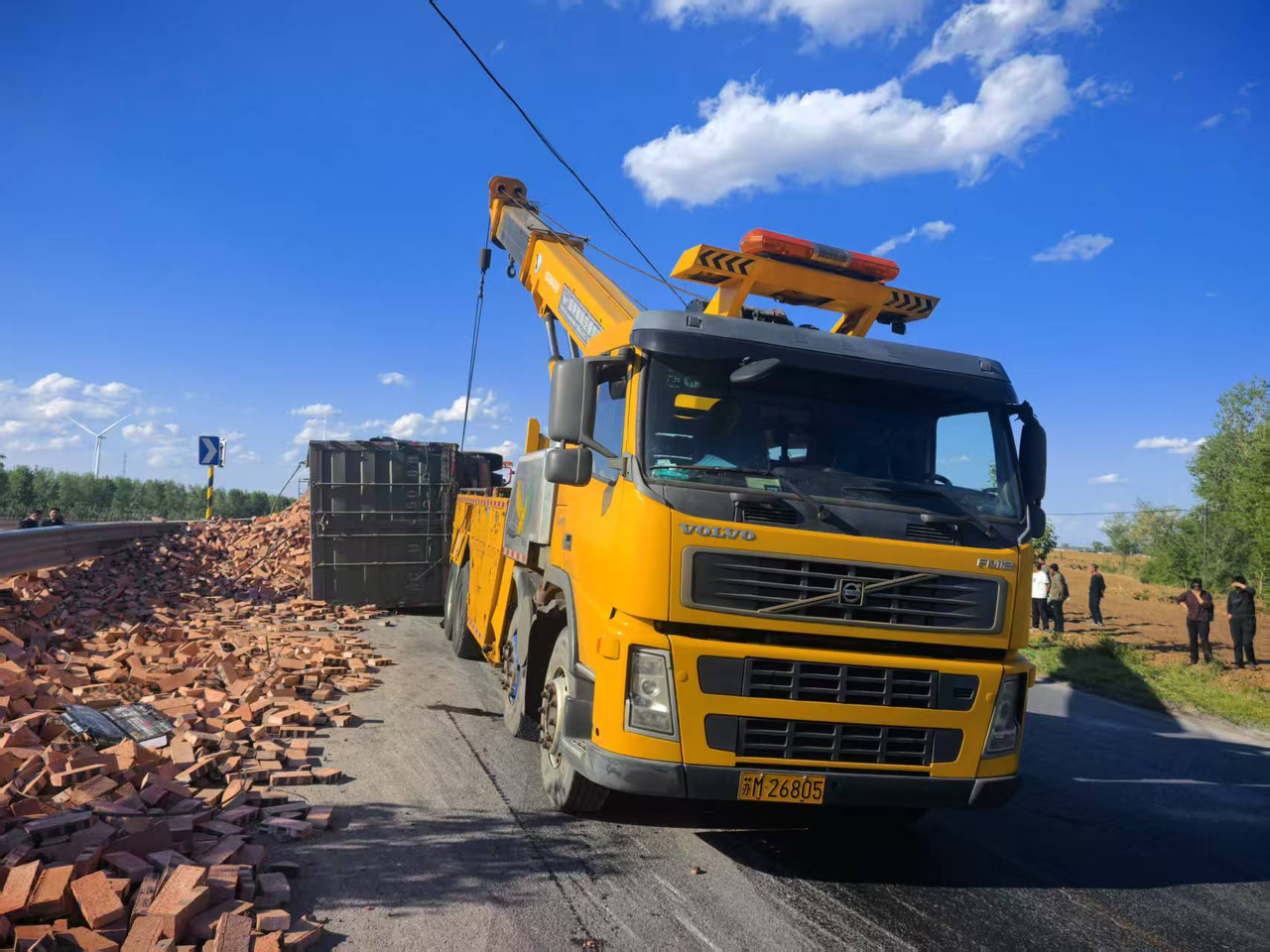 XCMG crane truck 70t - Kamion sa dizalicom: slika 2 XCMG crane truck 70t - Kamion sa dizalicom: slika 2