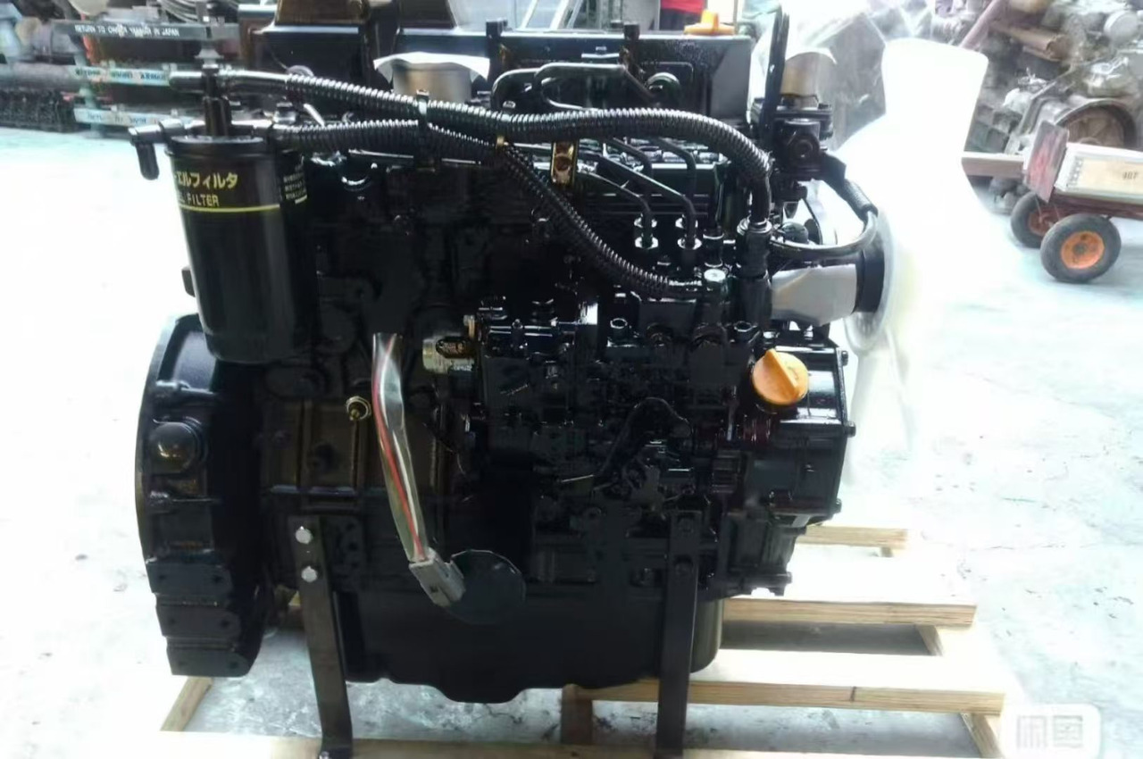 YANMAR 4TNV98 - Motor za Mini utovarivač: slika 1 YANMAR 4TNV98 - Motor za Mini utovarivač: slika 1