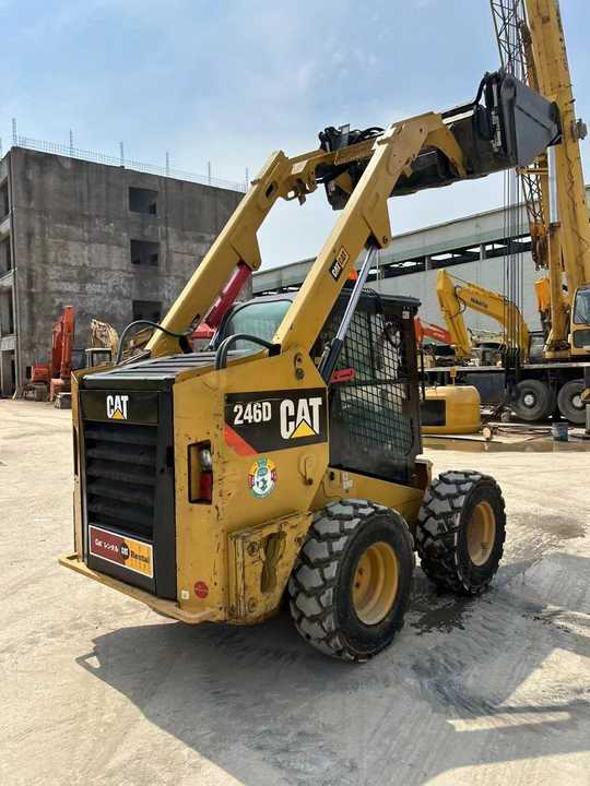 90% New Front Loader Tractor CAT 246D Skid Steer Loader / Used Cat 226B 246C 246d Mini Skid Steer Loader in Stock - Mini utovarivač: slika 3 90% New Front Loader Tractor CAT 246D Skid Steer Loader / Used Cat 226B 246C 246d Mini Skid Steer Loader in Stock - Mini utovarivač: slika 3