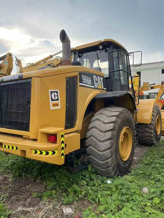 Affordable Used Caterpillar 966H Front-End Loader - Low Hours, Ready-to-Ship Globally - Utovarivač točkaš: slika 2 Affordable Used Caterpillar 966H Front-End Loader - Low Hours, Ready-to-Ship Globally - Utovarivač točkaš: slika 2