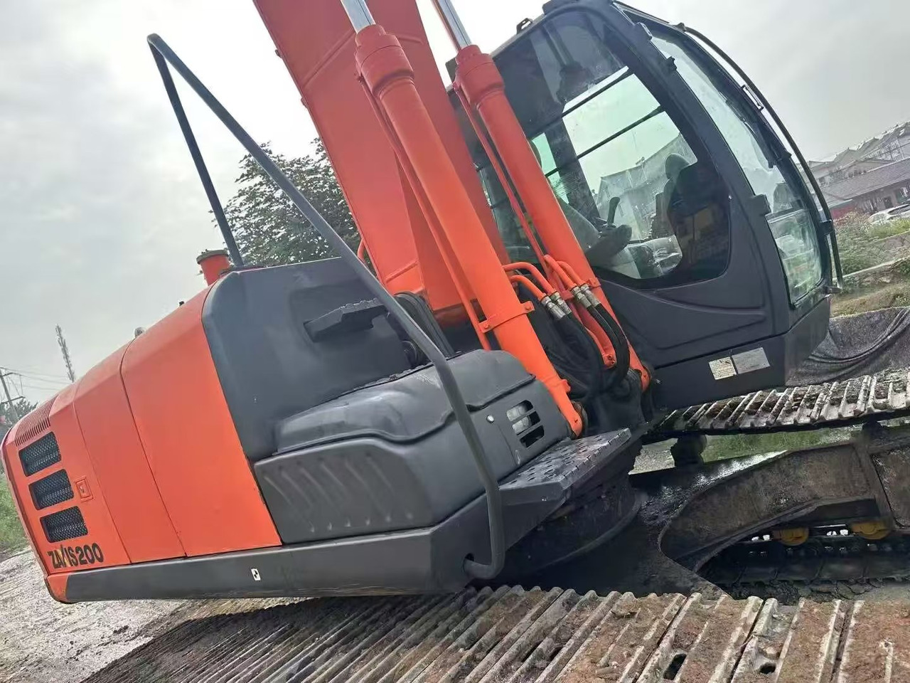 CRAWLER EXCAVATOR Original Japan Hitachi ZX200-5 Excavator Hitachi Excavator in Low Price for Hot Sale - Bager guseničar: slika 5 CRAWLER EXCAVATOR Original Japan Hitachi ZX200-5 Excavator Hitachi Excavator in Low Price for Hot Sale - Bager guseničar: slika 5