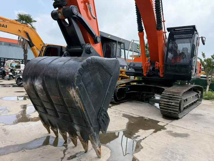 Certified Hitachi ZX350 Excavator | Low Hours, Full Service History | Global Shipping - Bager guseničar: slika 4 Certified Hitachi ZX350 Excavator | Low Hours, Full Service History | Global Shipping - Bager guseničar: slika 4