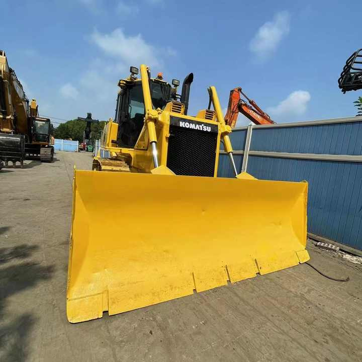 Cheap Price komatsu D65 Bulldozer with Ripper , Original Made Dozer komatsu D65 , komatsu D65p D80p D85p Bulldozer - Buldožer: slika 2 Cheap Price komatsu D65 Bulldozer with Ripper , Original Made Dozer komatsu D65 , komatsu D65p D80p D85p Bulldozer - Buldožer: slika 2