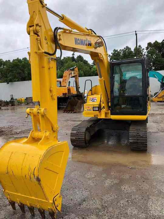 Cheap Used Komatsu PC70-8 Crawler Excavator with High Efficiency Used Heavy Machinery Komatsu PC70-8 Digger Cheap for Sale - Bager guseničar: slika 3 Cheap Used Komatsu PC70-8 Crawler Excavator with High Efficiency Used Heavy Machinery Komatsu PC70-8 Digger Cheap for Sale - Bager guseničar: slika 3