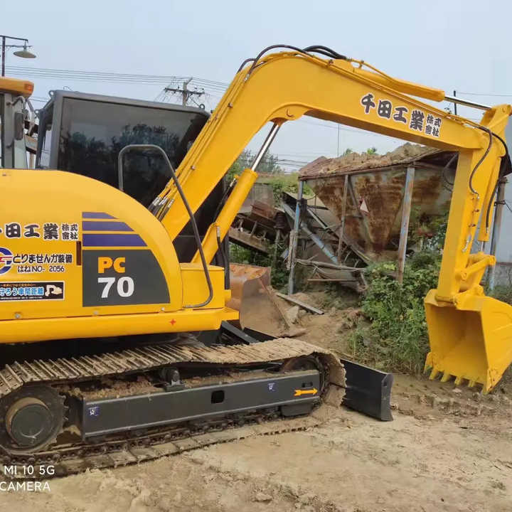 Cheap Used Komatsu PC70 Crawler Excavator with High Efficiency Used Heavy Machinery Komatsu P70 Digger Cheap for Sale - Bager guseničar: slika 1 Cheap Used Komatsu PC70 Crawler Excavator with High Efficiency Used Heavy Machinery Komatsu P70 Digger Cheap for Sale - Bager guseničar: slika 1