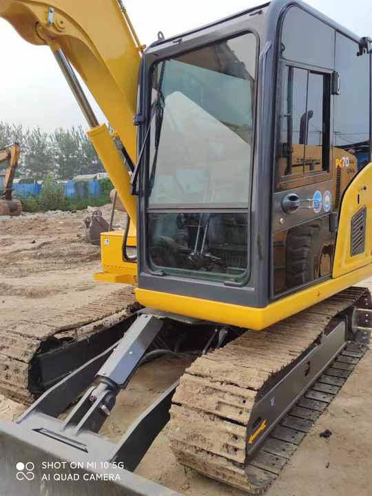 Cheap Used Komatsu PC70 Crawler Excavator with High Efficiency Used Heavy Machinery Komatsu P70 Digger Cheap for Sale - Bager guseničar: slika 2 Cheap Used Komatsu PC70 Crawler Excavator with High Efficiency Used Heavy Machinery Komatsu P70 Digger Cheap for Sale - Bager guseničar: slika 2