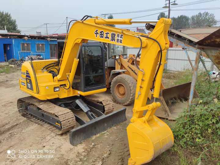 Cheap Used Komatsu PC70 Crawler Excavator with High Efficiency Used Heavy Machinery Komatsu P70 Digger Cheap for Sale - Bager guseničar: slika 3 Cheap Used Komatsu PC70 Crawler Excavator with High Efficiency Used Heavy Machinery Komatsu P70 Digger Cheap for Sale - Bager guseničar: slika 3