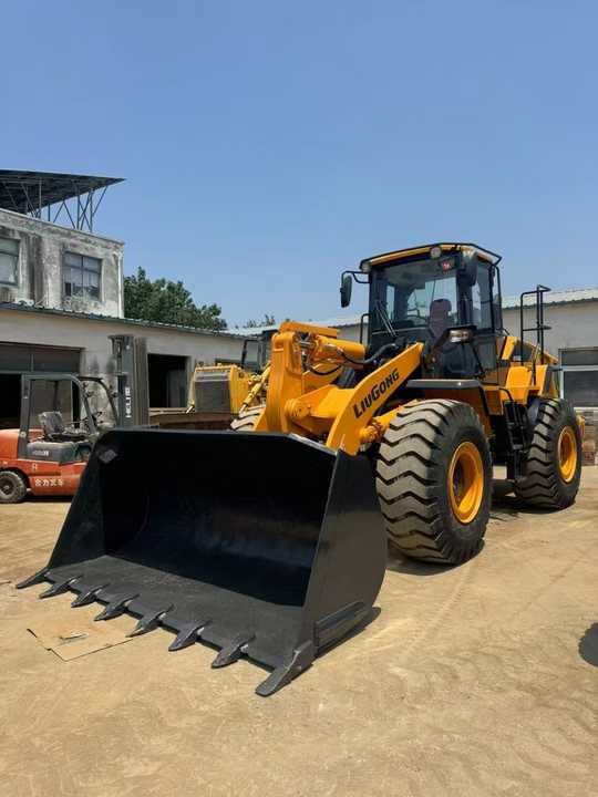 Famous Chinese Brand Second Hand LiuGong Front LoaderConstruction Machinery Used LiuGong 956H Wheel Loader Hot Selling - Utovarivač točkaš: slika 5 Famous Chinese Brand Second Hand LiuGong Front LoaderConstruction Machinery Used LiuGong 956H Wheel Loader Hot Selling - Utovarivač točkaš: slika 5