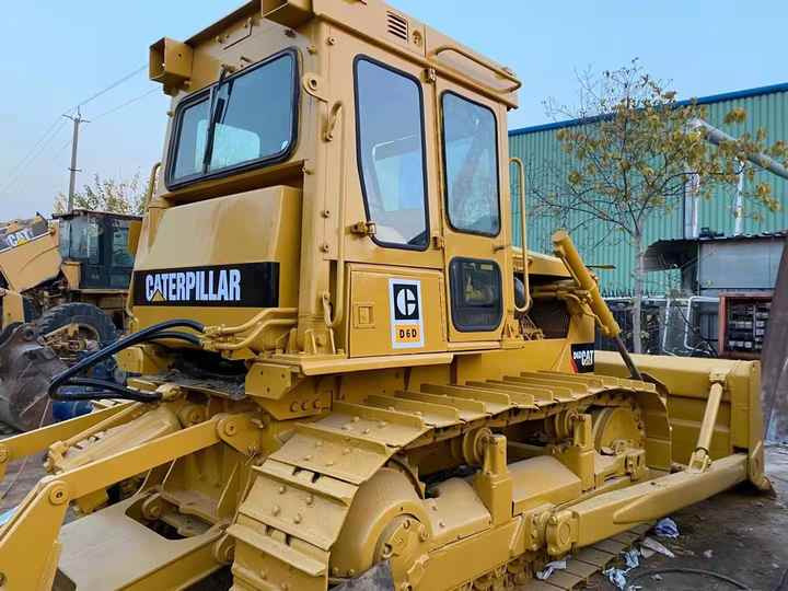 Good Condition D6D Mini Bulldozer New Crawler Bulldozer with Parts Price Bulldozers - Buldožer: slika 4 Good Condition D6D Mini Bulldozer New Crawler Bulldozer with Parts Price Bulldozers - Buldožer: slika 4