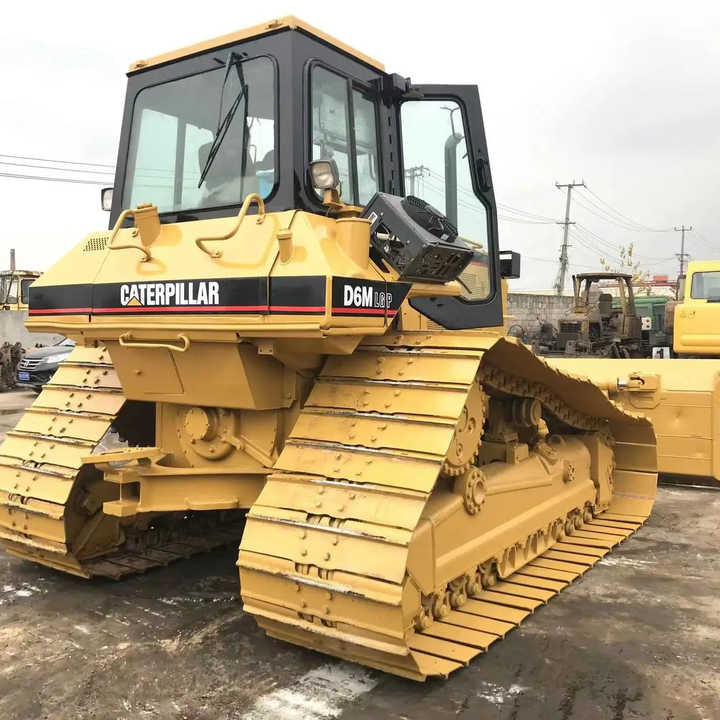 Good Condition D6m Mini Bulldozer New Crawler Bulldozer with Parts Price Bulldozers - Buldožer: slika 1 Good Condition D6m Mini Bulldozer New Crawler Bulldozer with Parts Price Bulldozers - Buldožer: slika 1