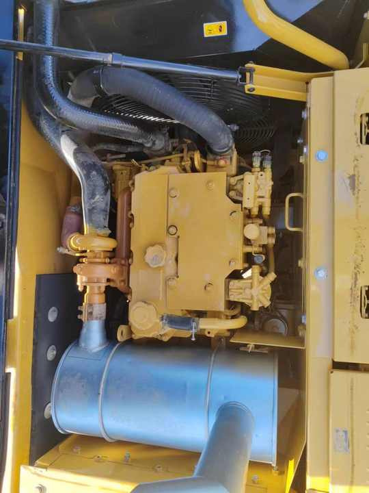 Good Condition Used Excavator Machine Caterpillar 315D Crawler CAT 15ton Used Excavator for Sale CAT 315 Excavators - Bager guseničar: slika 4 Good Condition Used Excavator Machine Caterpillar 315D Crawler CAT 15ton Used Excavator for Sale CAT 315 Excavators - Bager guseničar: slika 4