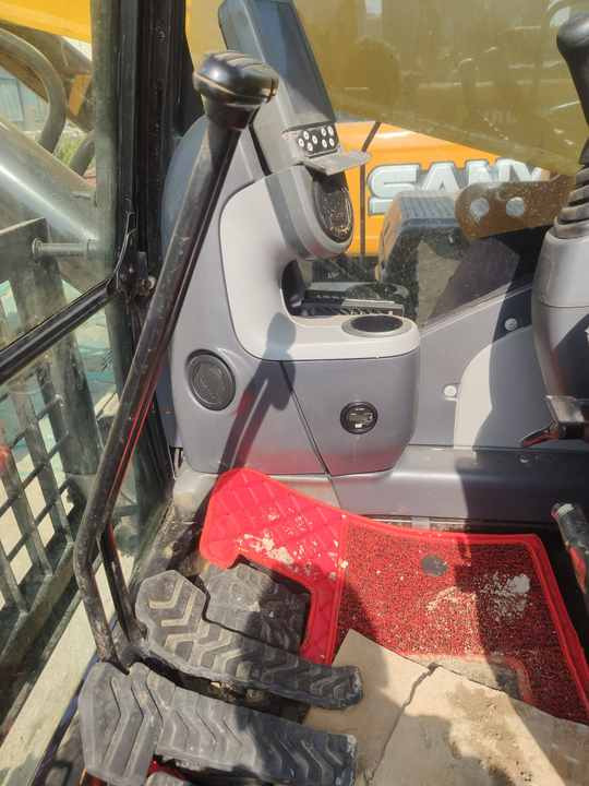 Hot Selling High Quality Used Excavator CAT 330D Hydraulic Excavator in Stock - Bager: slika 4 Hot Selling High Quality Used Excavator CAT 330D Hydraulic Excavator in Stock - Bager: slika 4