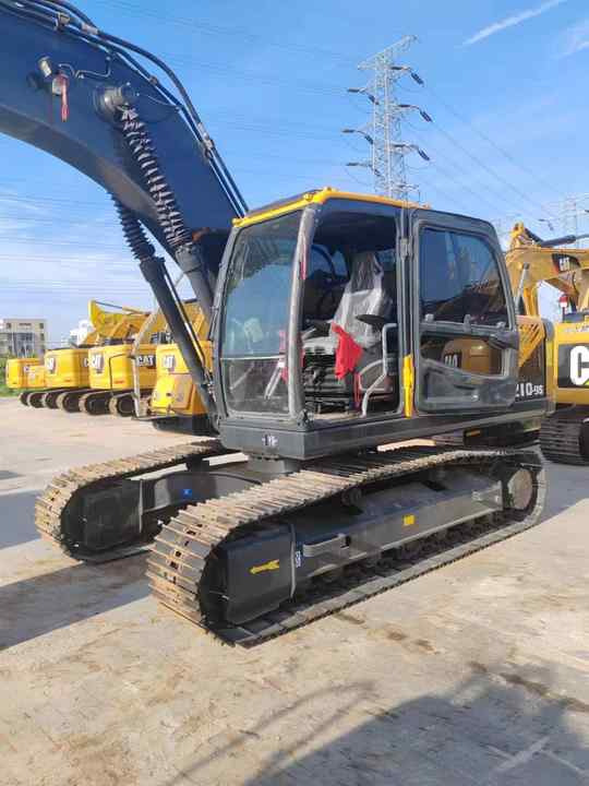 Hyundai 210lc-9 Excavator for Mining & Construction | Price Negotiable, Global Shipping - Bager guseničar: slika 4 Hyundai 210lc-9 Excavator for Mining & Construction | Price Negotiable, Global Shipping - Bager guseničar: slika 4