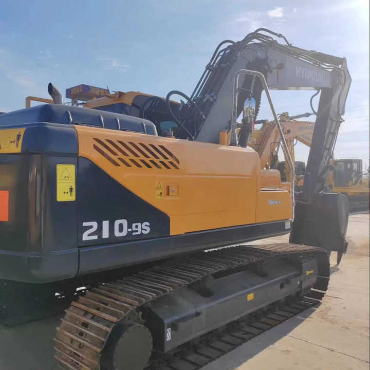 Hyundai 210lc-9 Excavator for Mining & Construction | Price Negotiable, Global Shipping - Bager guseničar: slika 1 Hyundai 210lc-9 Excavator for Mining & Construction | Price Negotiable, Global Shipping - Bager guseničar: slika 1